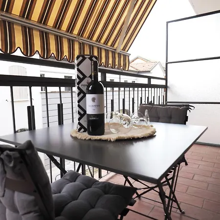 Bilocale Moderno Centro Apartment *
